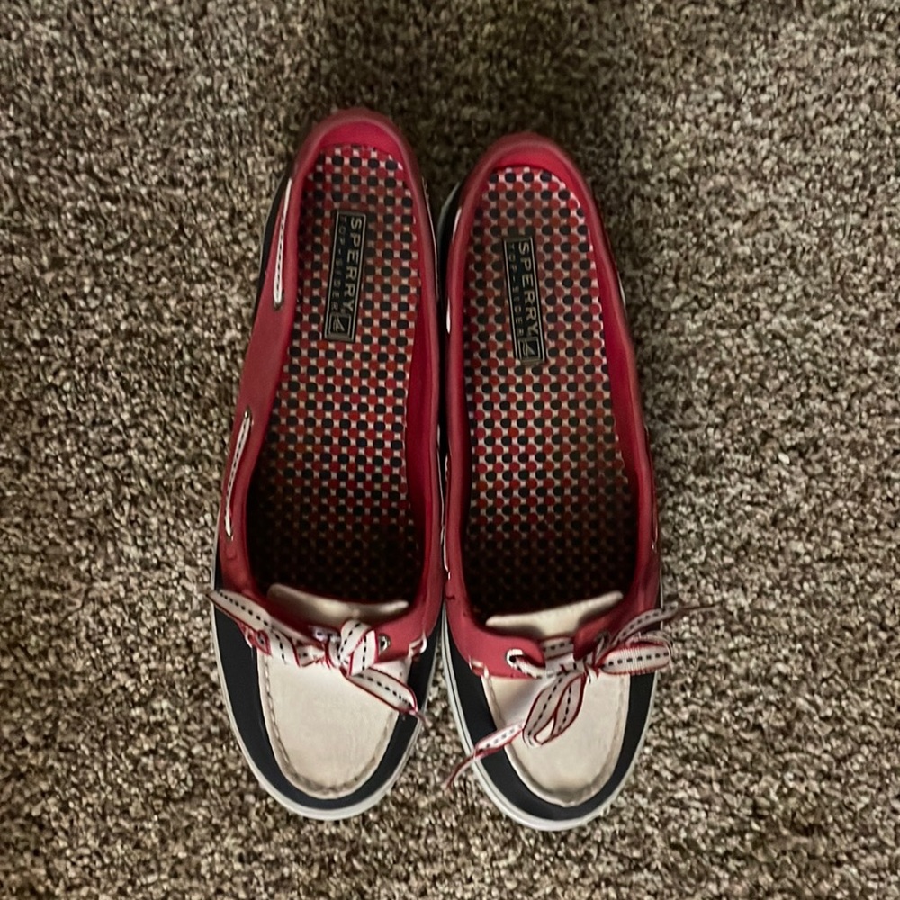 Sperry top sliders